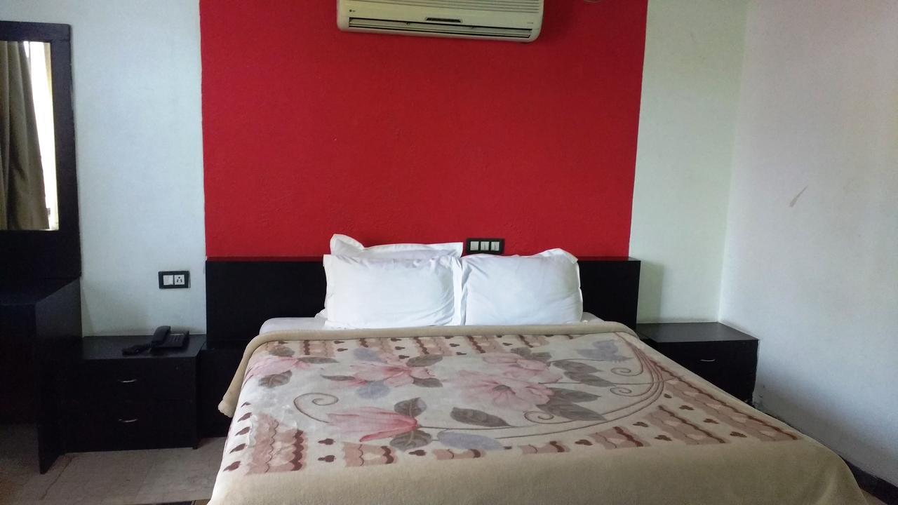 Sanjay Motels I Pvt Ltd Pura Raghunāth Екстериор снимка